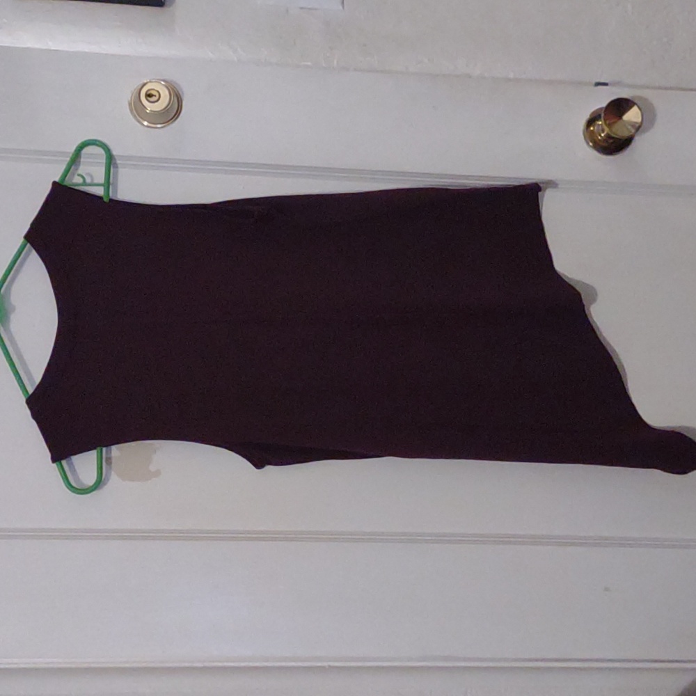 Athleta | Muscle Tee (Maroon) - Picture 3 of 3